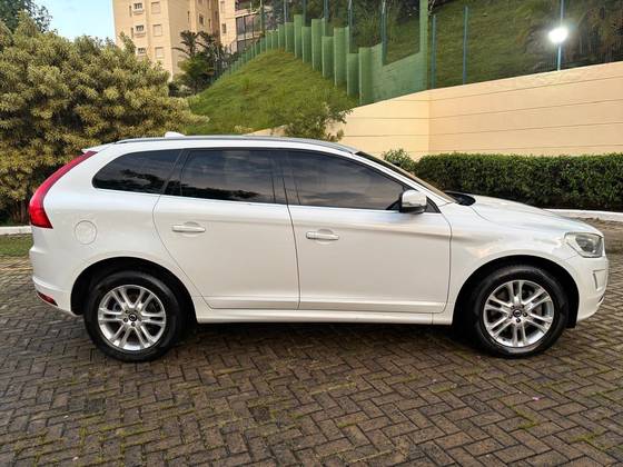 VOLVO XC60 2.0 T5 DYNAMIC FWD TURBO GASOLINA 4P AUTOMÁTICO